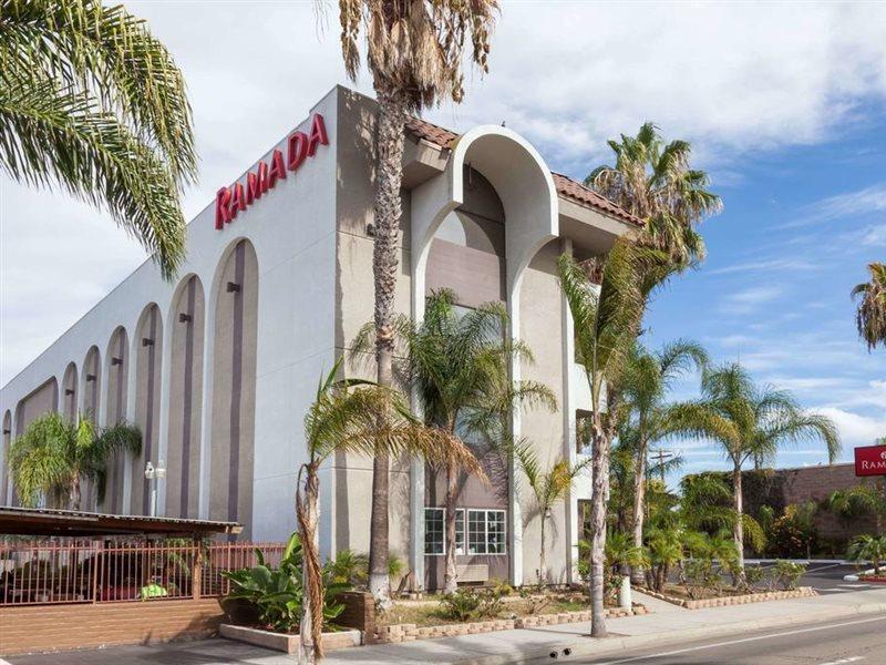 Hotel Ramada By Wyndham Oceanside Exterior foto