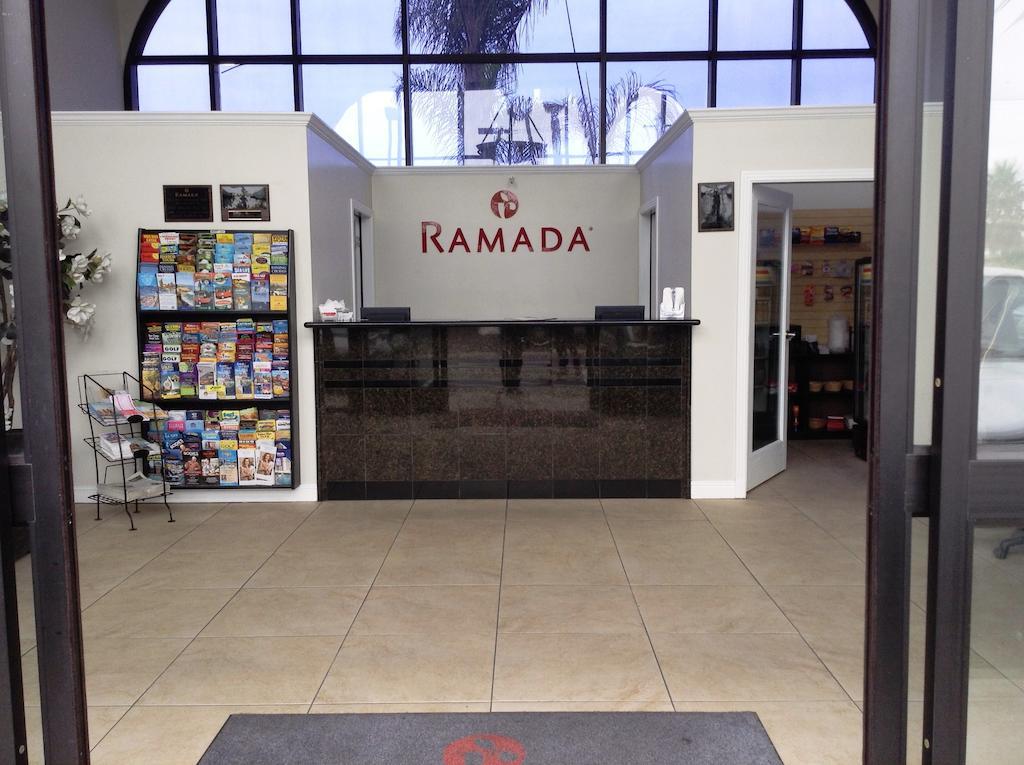 Hotel Ramada By Wyndham Oceanside Exterior foto